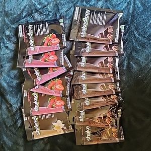 Shakology packets 14. Expired.